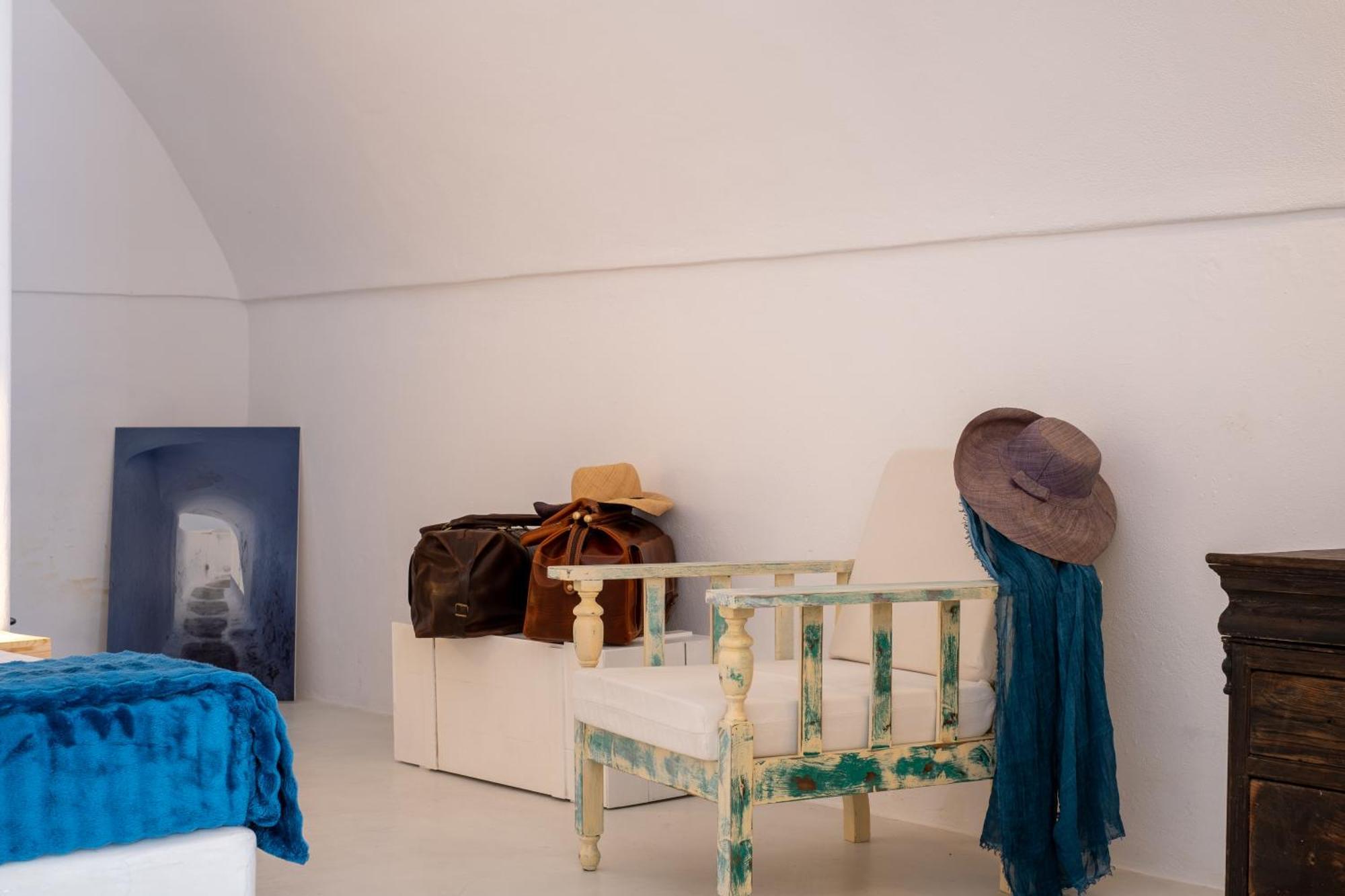 Art Canava Luxury Villas Fira  Extérieur photo