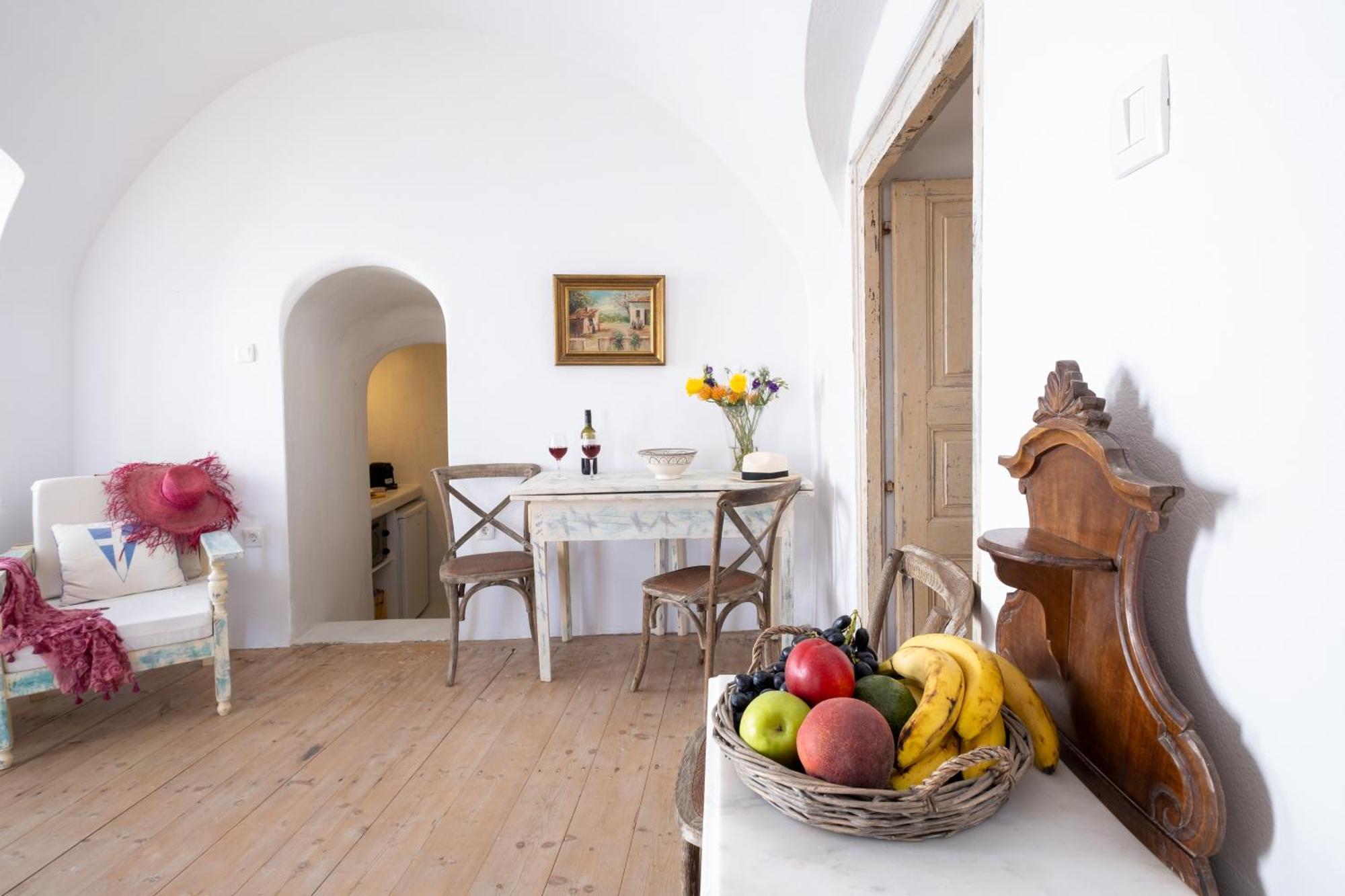 Art Canava Luxury Villas Fira  Extérieur photo