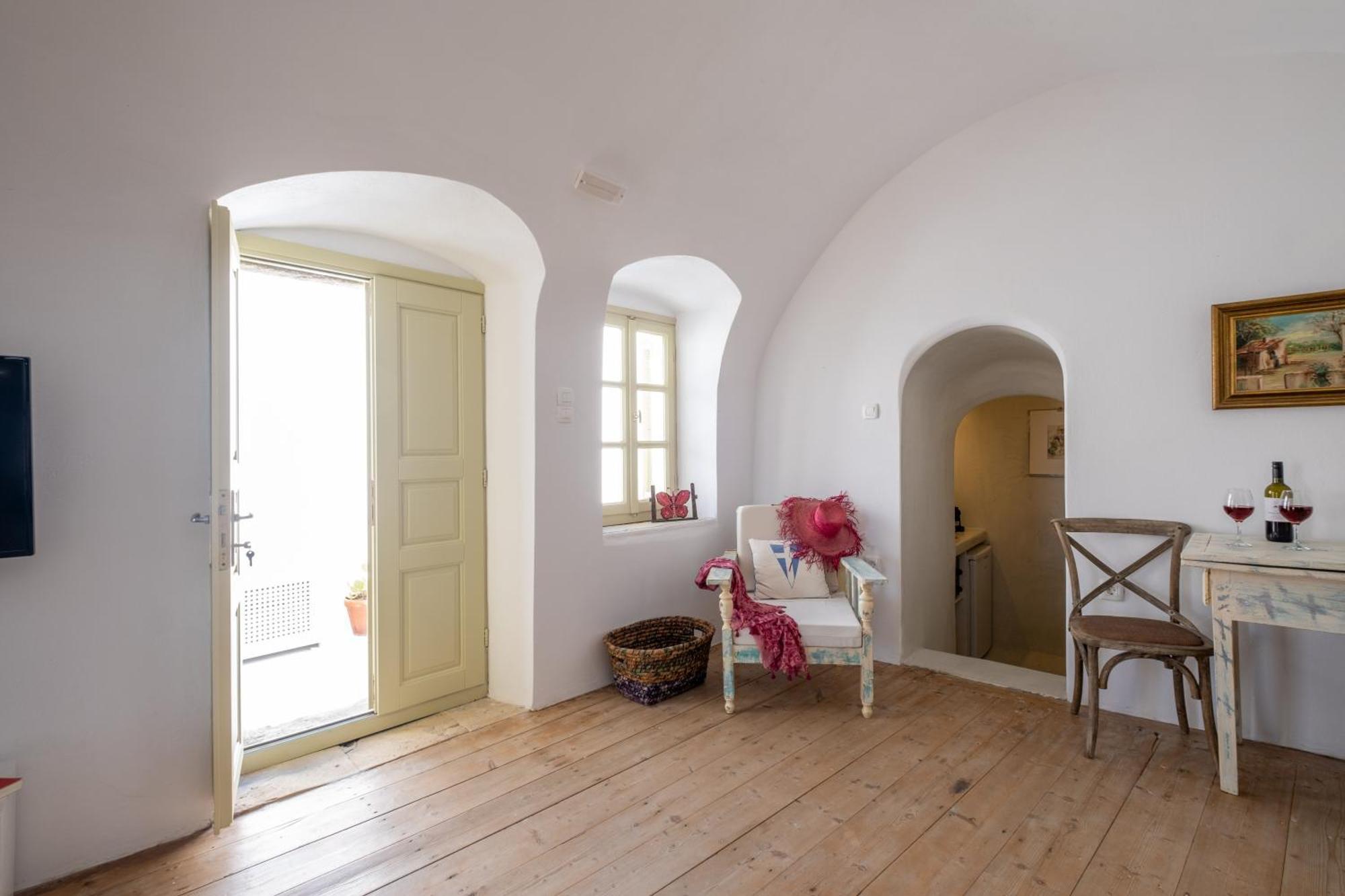 Art Canava Luxury Villas Fira  Extérieur photo