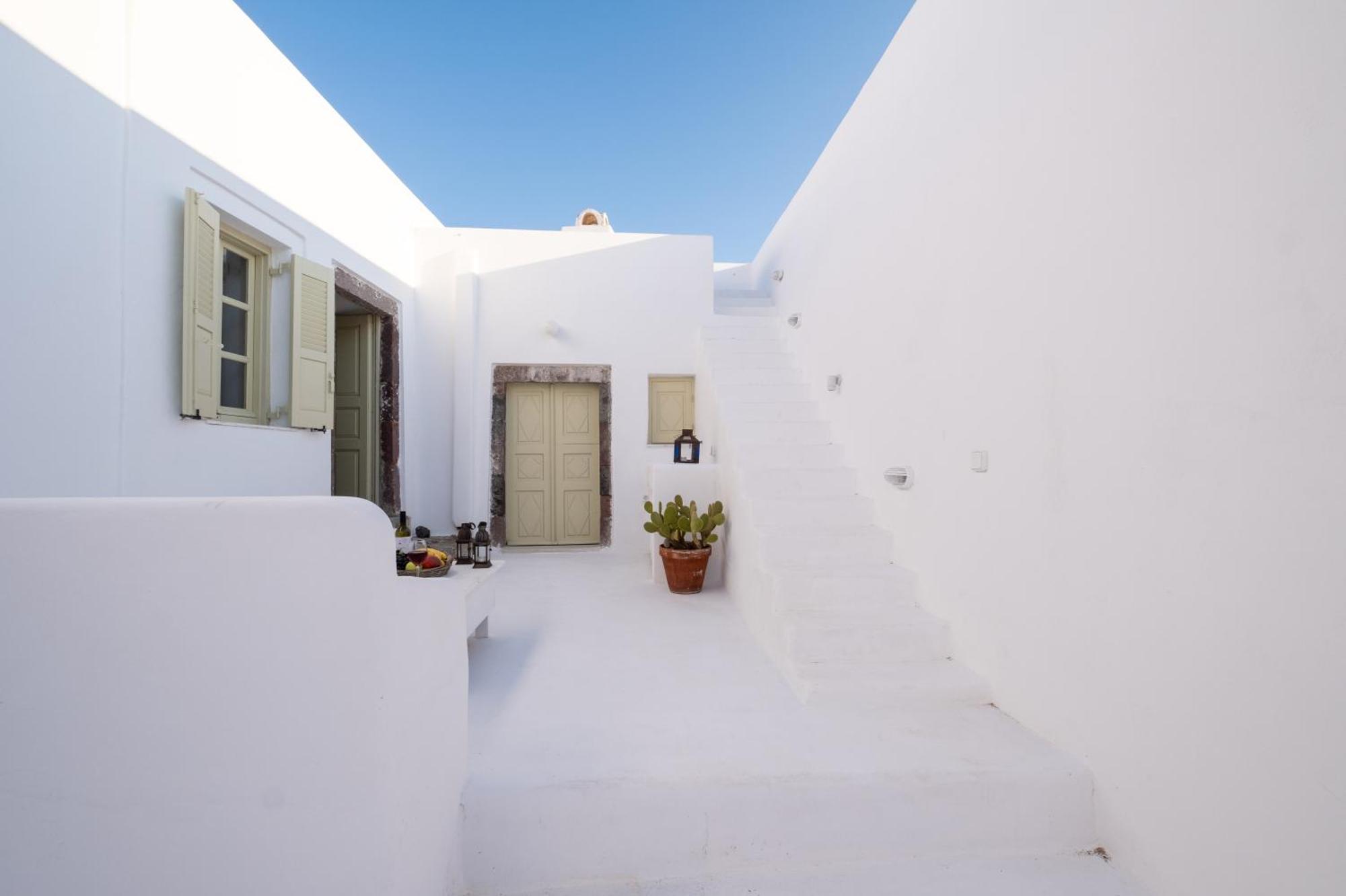 Art Canava Luxury Villas Fira  Extérieur photo