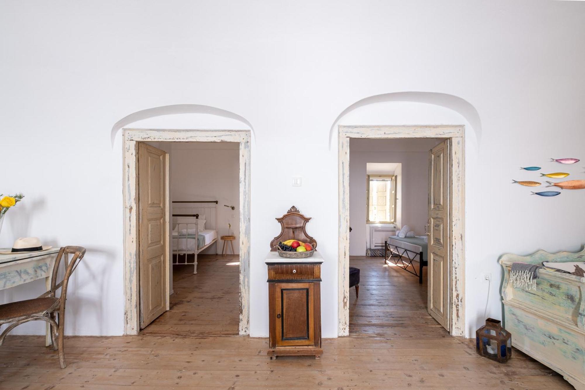 Art Canava Luxury Villas Fira  Extérieur photo
