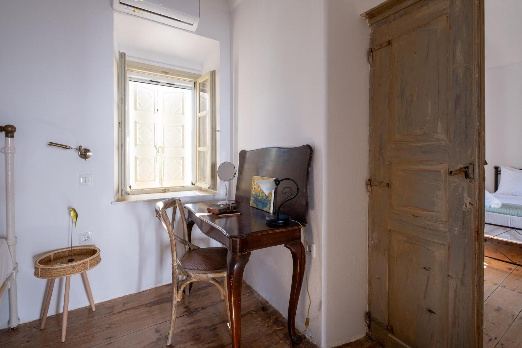 Art Canava Luxury Villas Fira  Extérieur photo