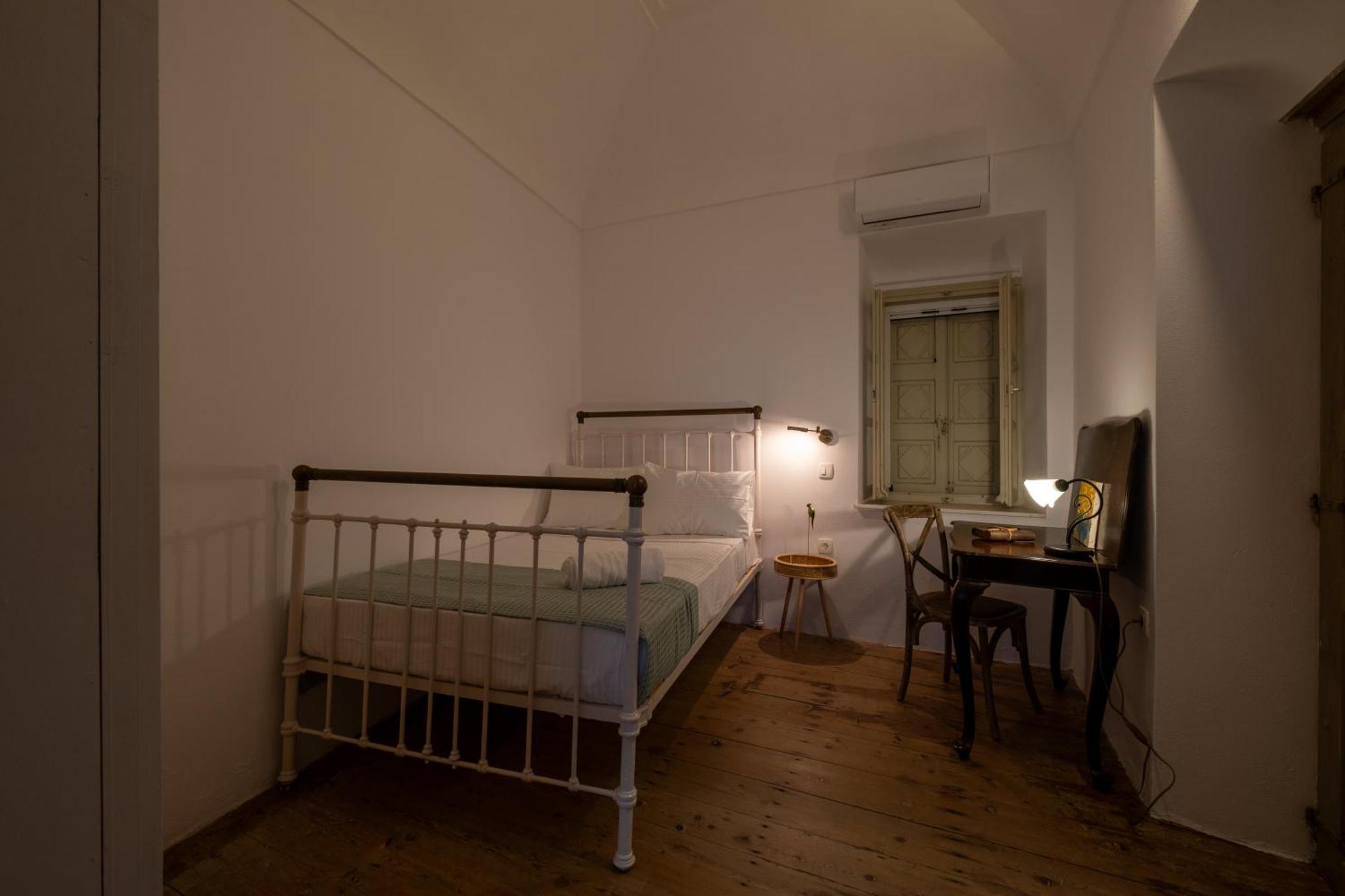 Art Canava Luxury Villas Fira  Extérieur photo