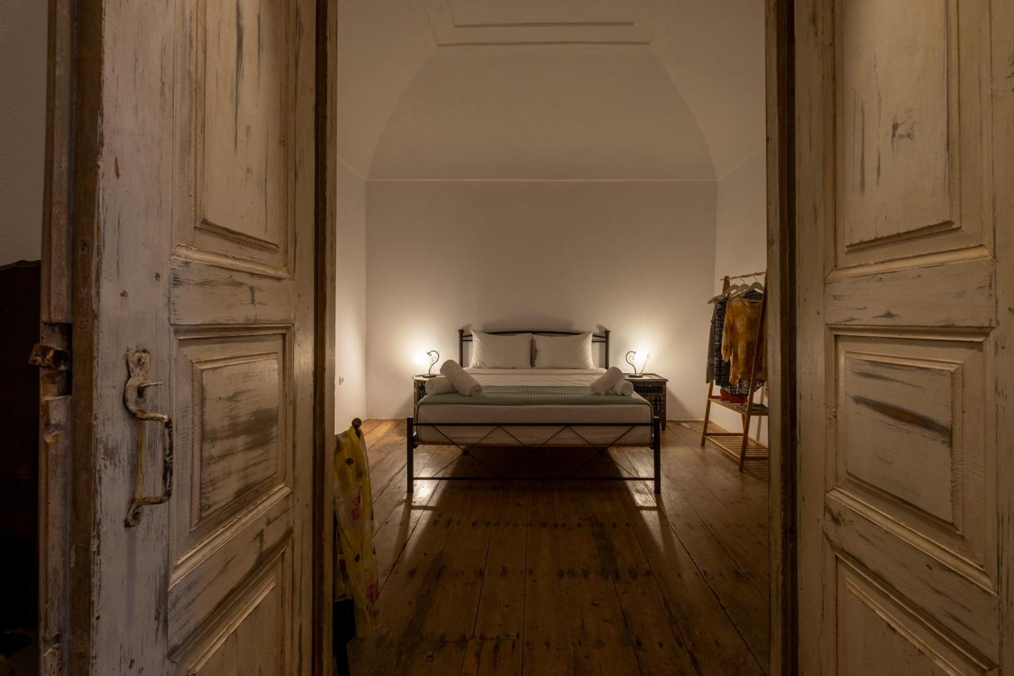 Art Canava Luxury Villas Fira  Extérieur photo